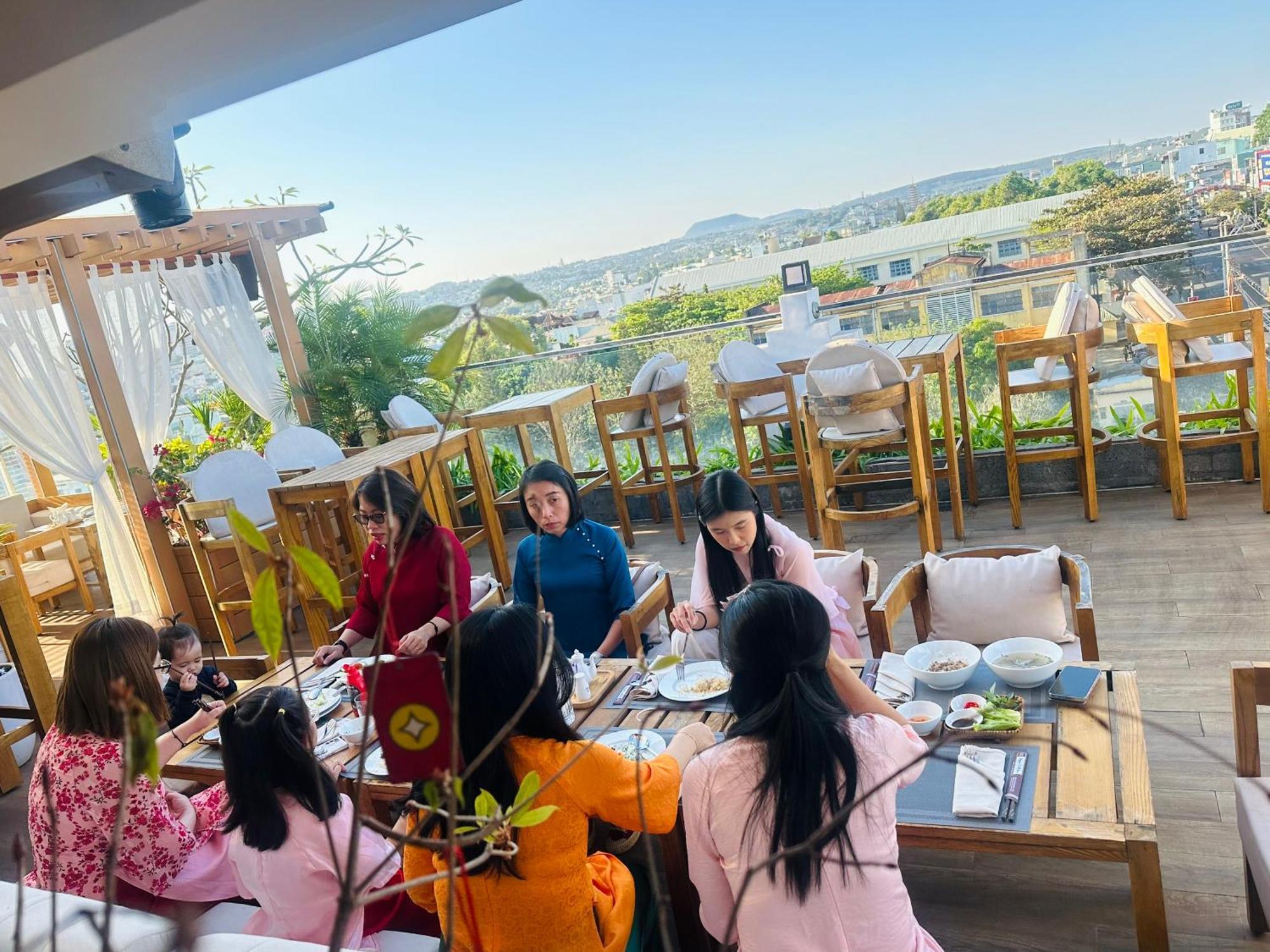 Ngon Avatar Hotel Pleiku Ngoại thất bức ảnh